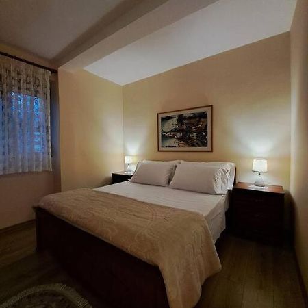 Quiet, Cozy, Luminous Apartment Tiranë Ngoại thất bức ảnh