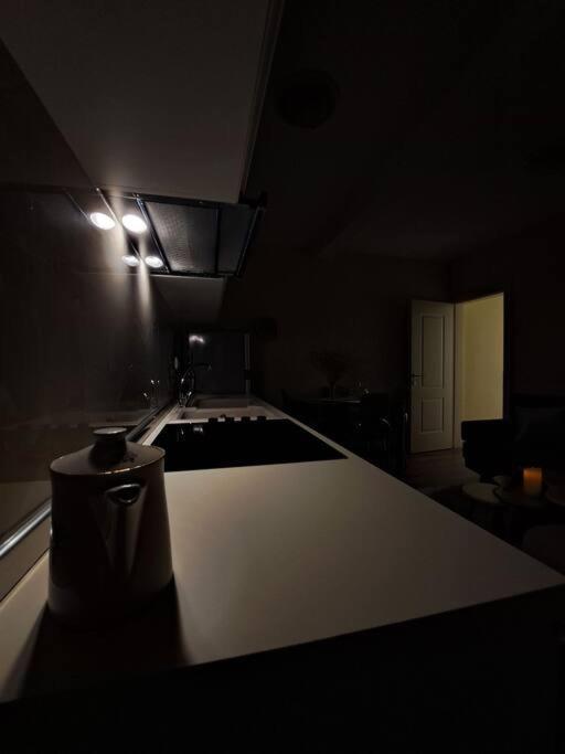 Quiet, Cozy, Luminous Apartment Tiranë Ngoại thất bức ảnh