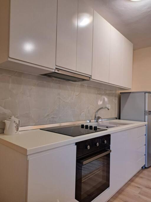 Quiet, Cozy, Luminous Apartment Tiranë Ngoại thất bức ảnh