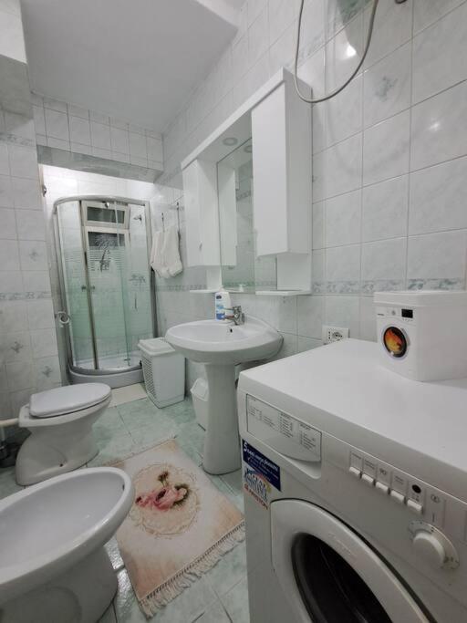 Quiet, Cozy, Luminous Apartment Tiranë Ngoại thất bức ảnh